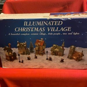 ILLUMINATED CHRISTMAS VILLAGE